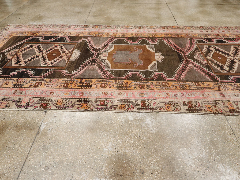 Vintage Turkish Anatolian Wide Gallery Runner, No.33463 - Galerie Shabab