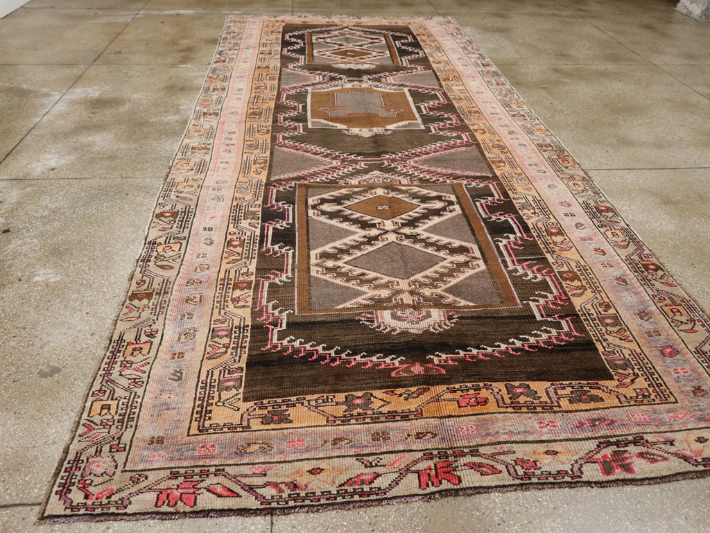 Vintage Turkish Anatolian Wide Gallery Runner, No.33463 - Galerie Shabab