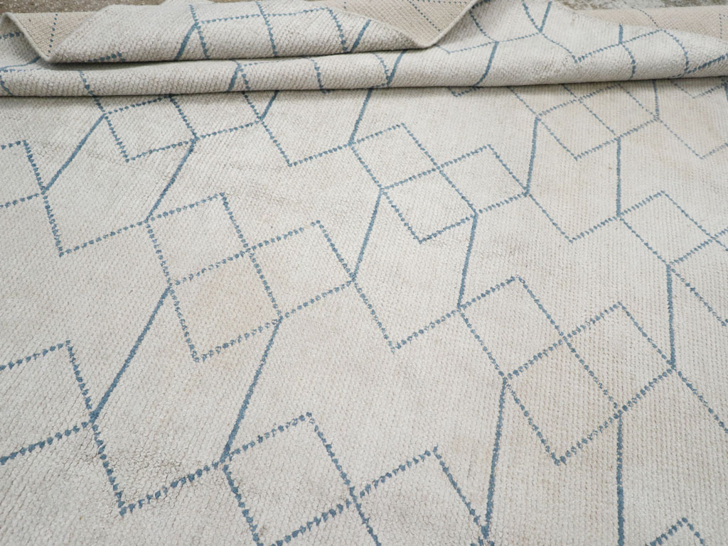 Modern Turkish Room Size Carpet, No.33465 - Galerie Shabab