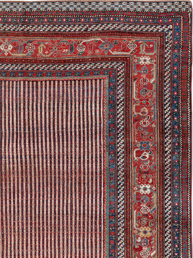 Antique Persian Qashqai Accent Carpet, No.33469 - Galerie Shabab