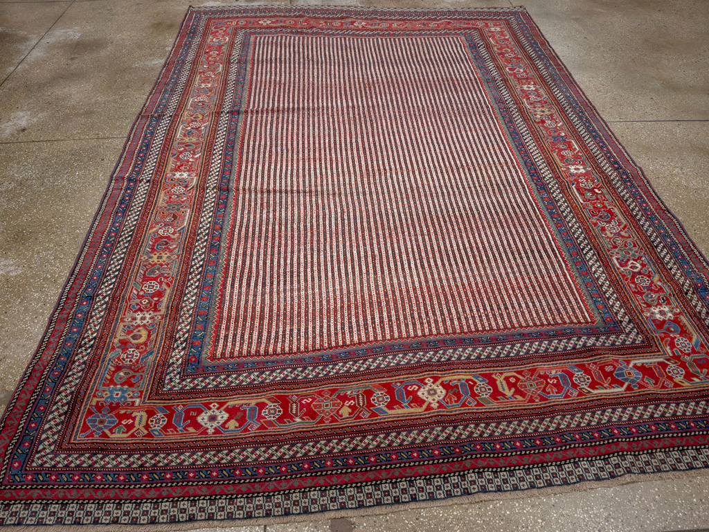 Antique Persian Qashqai Accent Carpet, No.33469 - Galerie Shabab