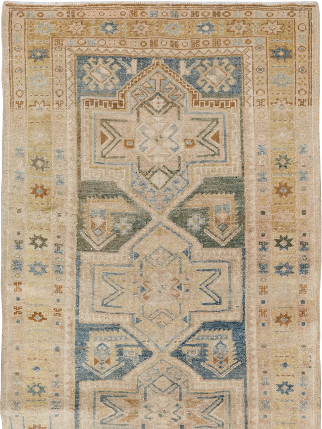 Vintage Persian Heriz Runner, No.33471 - Galerie Shabab