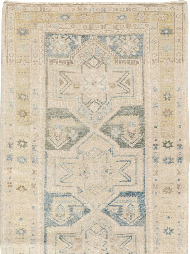 Vintage Persian Heriz Runner, No.33471 - Galerie Shabab