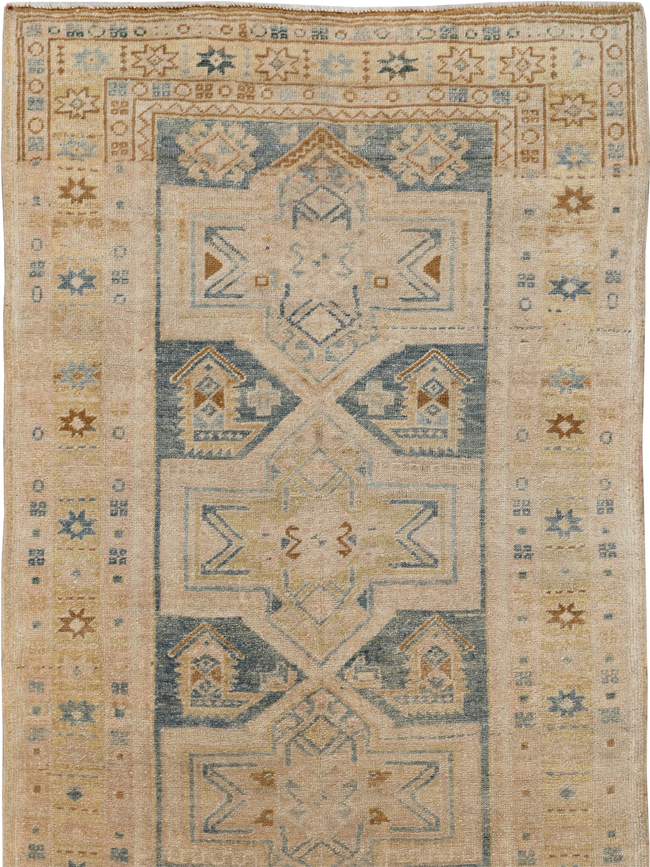 Vintage Persian Heriz Runner, No.33471 - Galerie Shabab