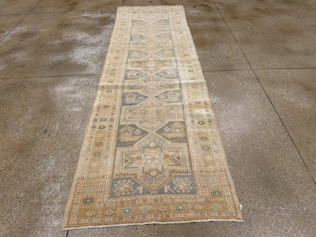 Vintage Persian Heriz Runner, No.33471 - Galerie Shabab