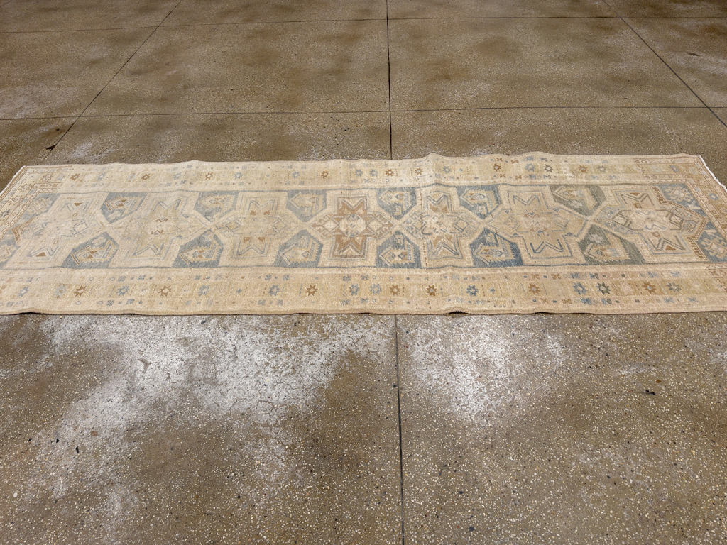 Vintage Persian Heriz Runner, No.33471 - Galerie Shabab