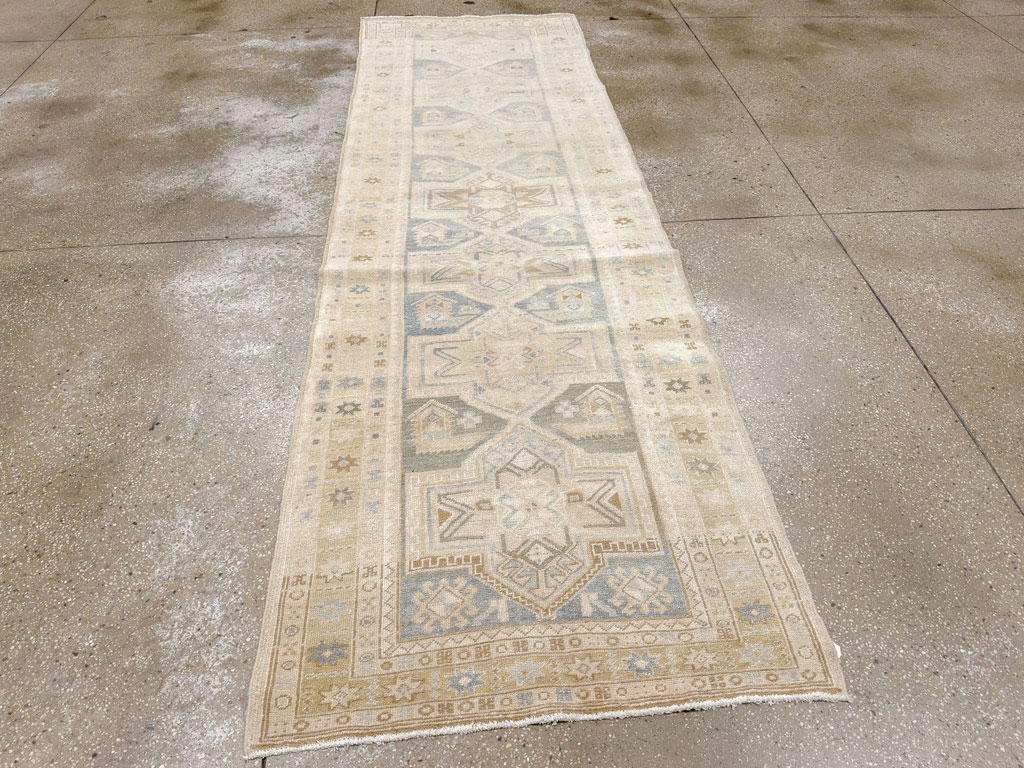 Vintage Persian Heriz Runner, No.33471 - Galerie Shabab