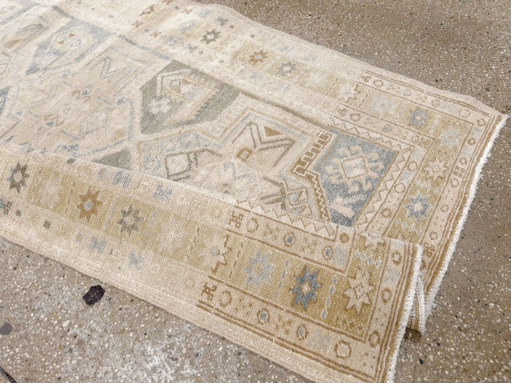 Vintage Persian Heriz Runner, No.33471 - Galerie Shabab
