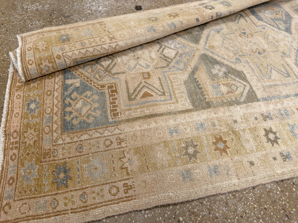Vintage Persian Heriz Runner, No.33471 - Galerie Shabab