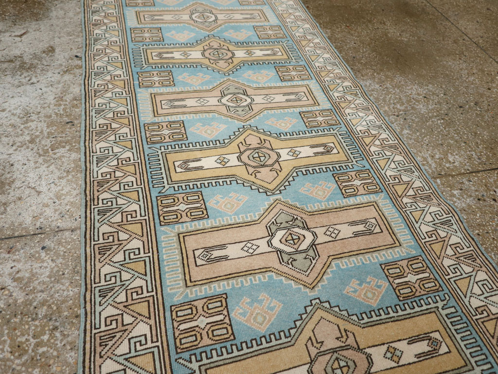 Vintage Turkish Anatolian Runner, No.33474 - Galerie Shabab