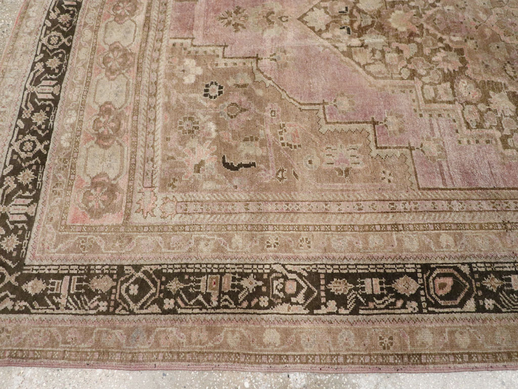 Vintage Turkish Anatolian Small Room Size Carpet, No.33480 - Galerie Shabab