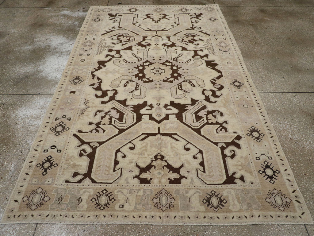 Vintage Turkish Anatolian Gallery Rug, No.33481 - Galerie Shabab