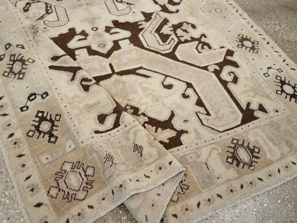 Vintage Turkish Anatolian Gallery Rug, No.33481 - Galerie Shabab