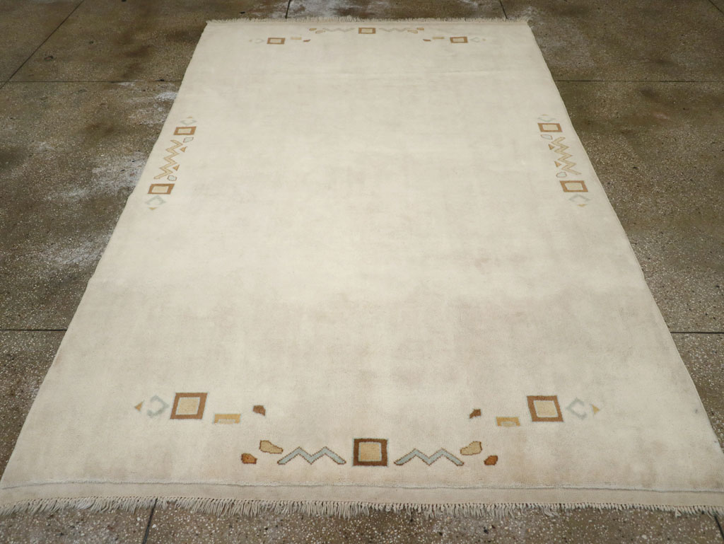 Modern Turkish Accent Rug, No.33482 - Galerie Shabab