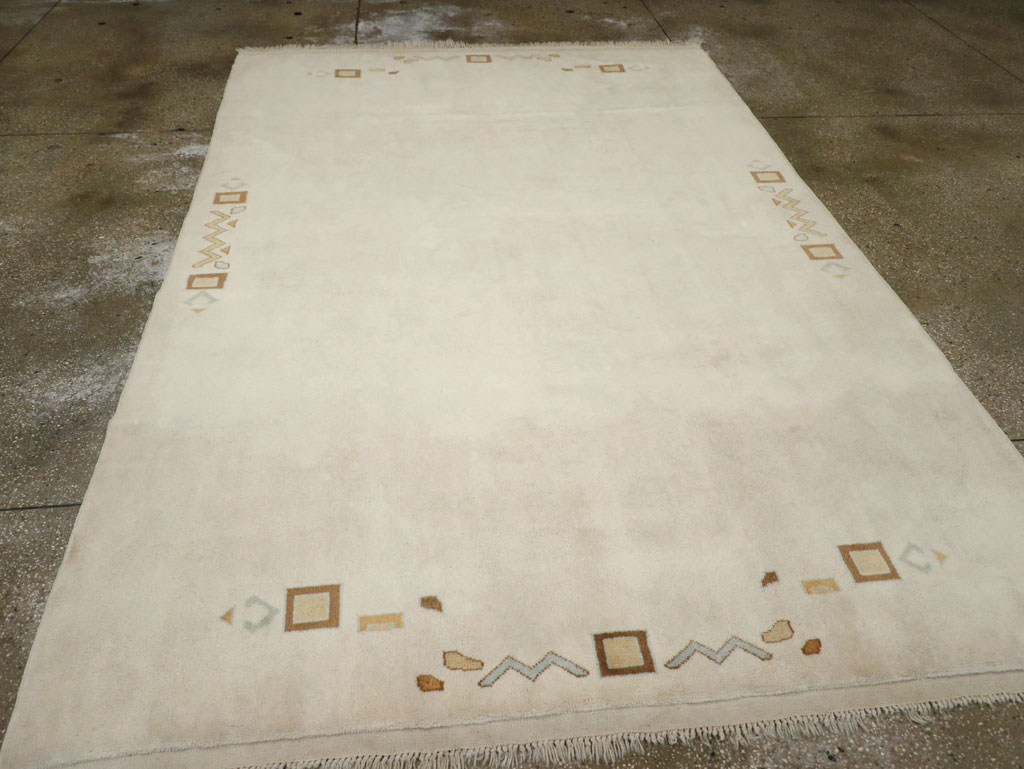 Modern Turkish Accent Rug, No.33482 - Galerie Shabab