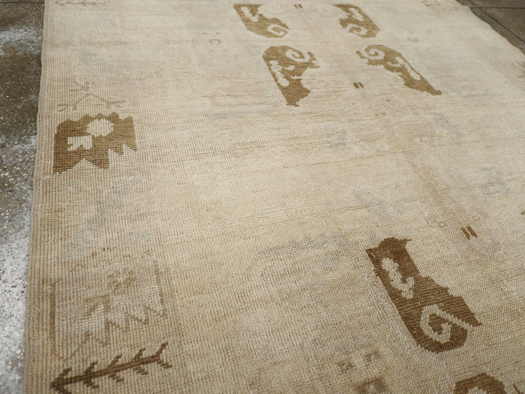 Vintage Turkish Anatolian Wide Gallery Runner, No.33484 - Galerie Shabab