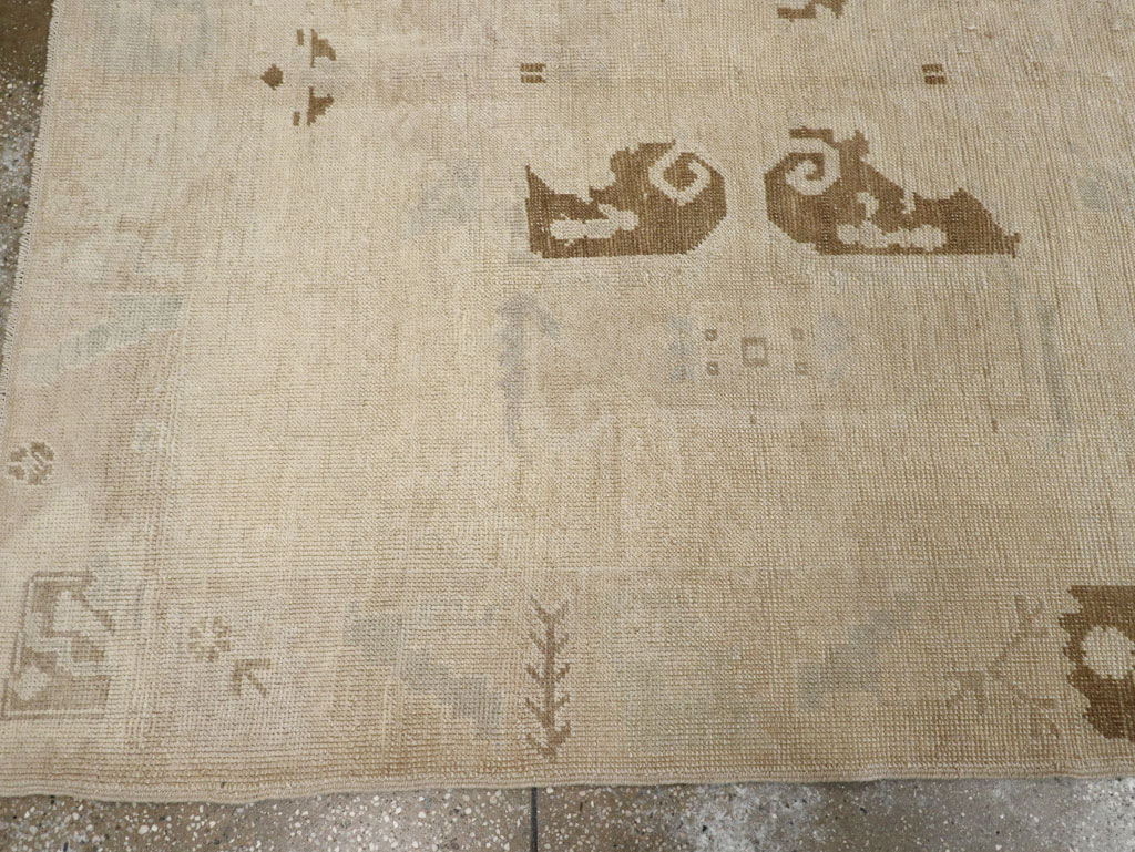 Vintage Turkish Anatolian Wide Gallery Runner, No.33484 - Galerie Shabab