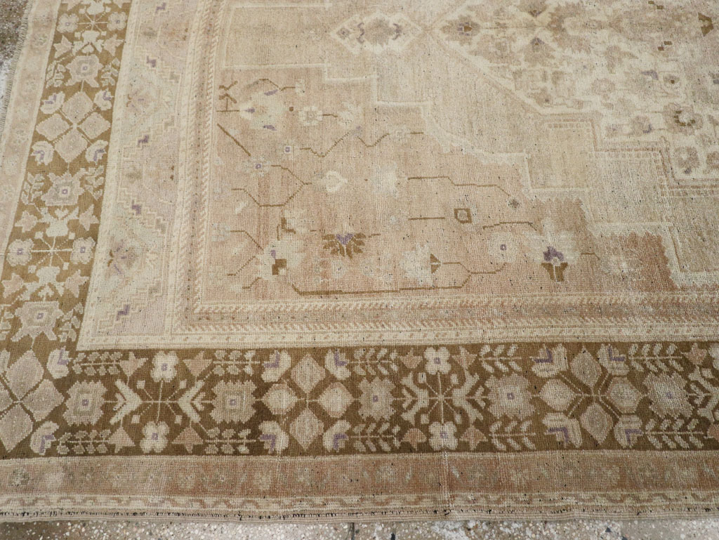 Vintage Turkish Anatolian Gallery Carpet, No.33485 - Galerie Shabab