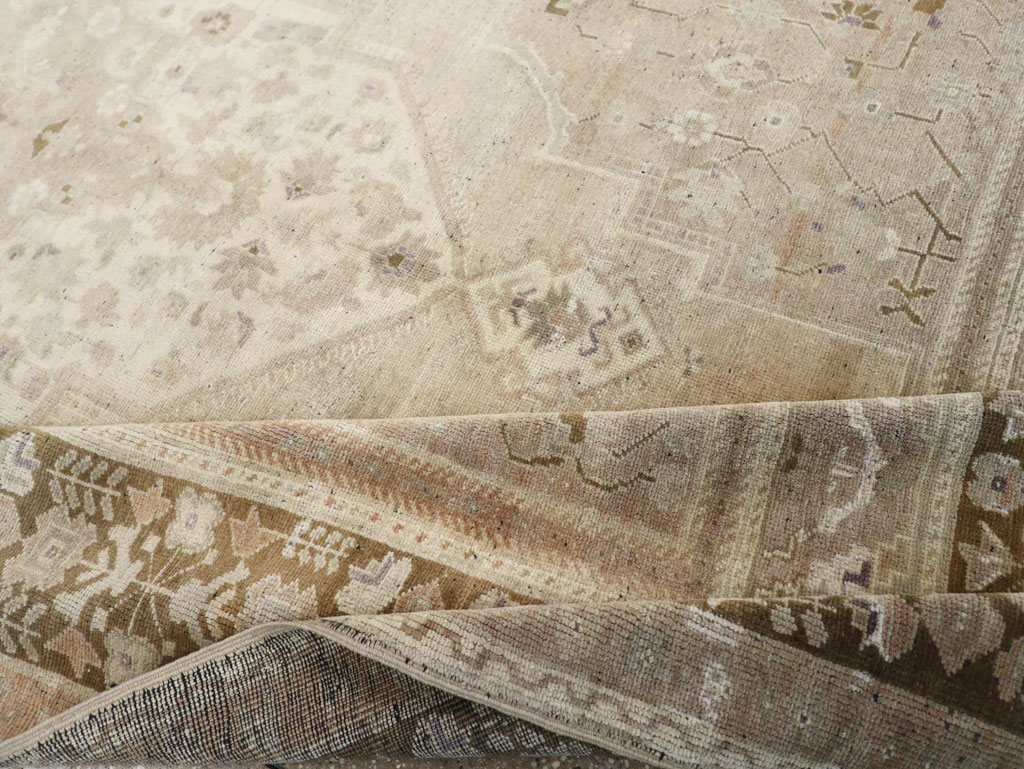 Vintage Turkish Anatolian Gallery Carpet, No.33485 - Galerie Shabab