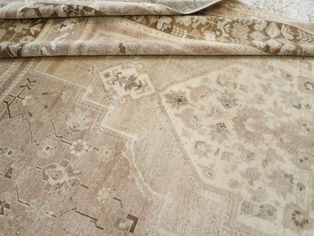 Vintage Turkish Anatolian Gallery Carpet, No.33485 - Galerie Shabab