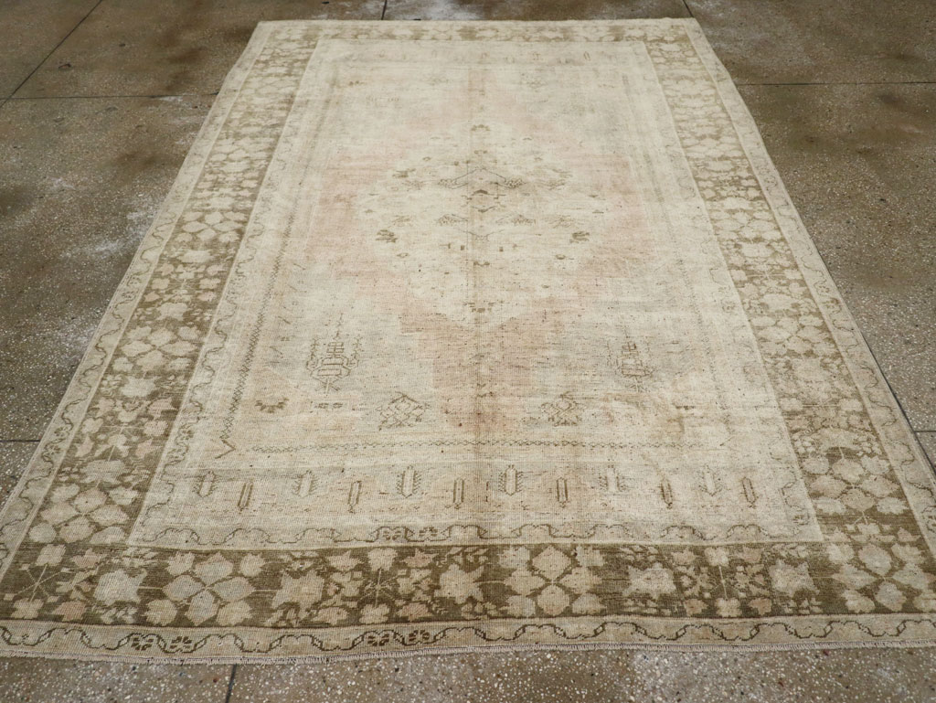 Vintage Turkish Anatolian Accent Rug, No.33487 - Galerie Shabab