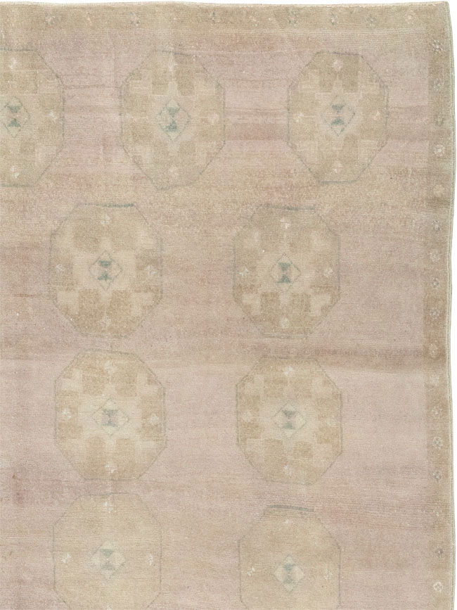 Vintage Turkish Anatolian Accent Rug, No.33489 - Galerie Shabab