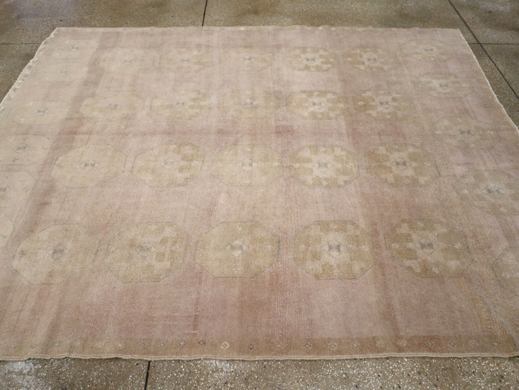 Vintage Turkish Anatolian Accent Rug, No.33489 - Galerie Shabab