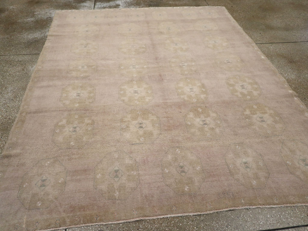 Vintage Turkish Anatolian Accent Rug, No.33489 - Galerie Shabab