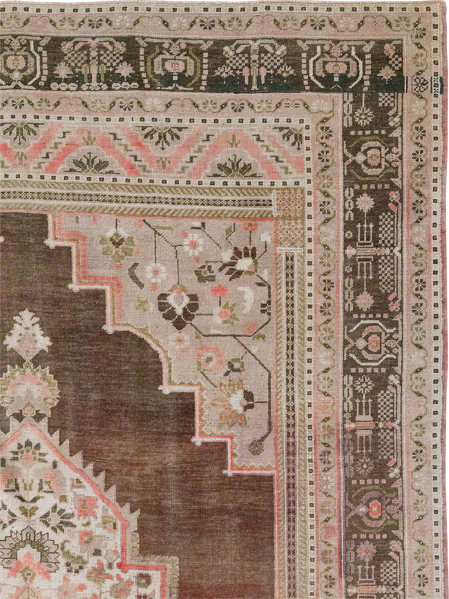 Vintage Turkish Anatolian Gallery Carpet, No.33492 - Galerie Shabab