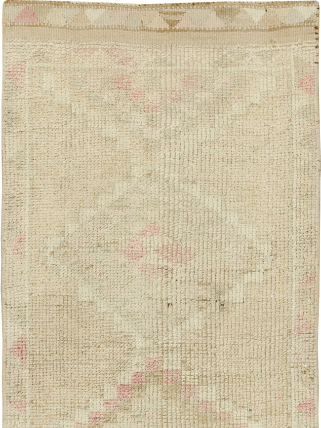Vintage Turkish Anatolian Runner, No.33575 - Galerie Shabab