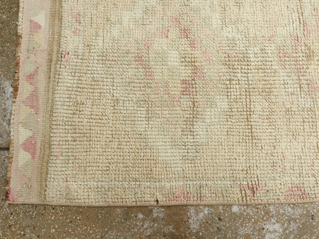 Vintage Turkish Anatolian Runner, No.33575 - Galerie Shabab