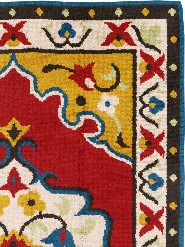 Vintage European Accent Rug, No.33579 - Galerie Shabab