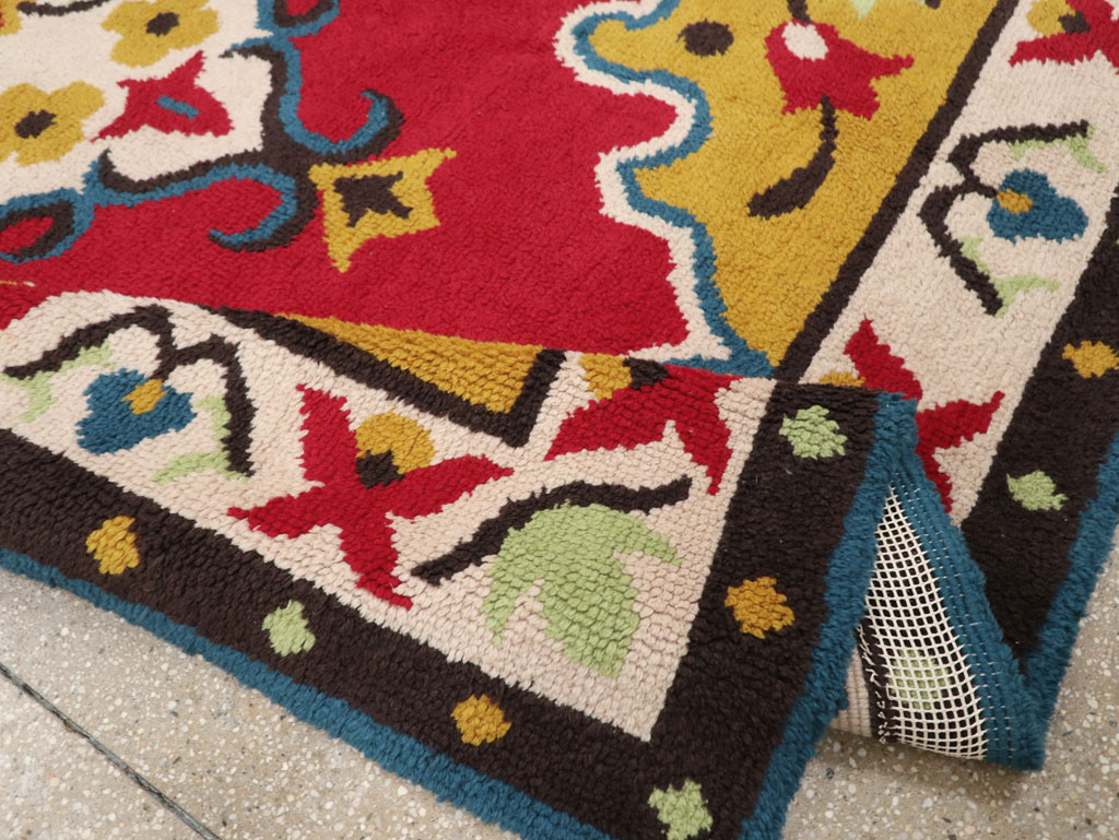 Vintage European Accent Rug, No.33579 - Galerie Shabab
