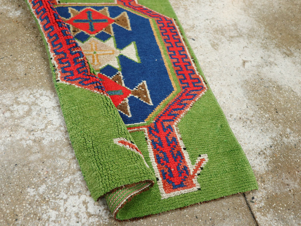 Vintage Turkish Anatolian Runner, No.33583 - Galerie Shabab