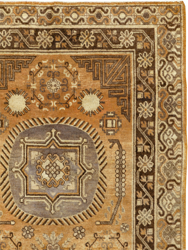 Antique East Turkestan Khotan Accent Rug, No.33589 - Galerie Shabab