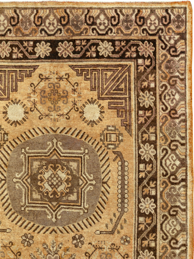 Antique East Turkestan Khotan Accent Rug, No.33589 - Galerie Shabab