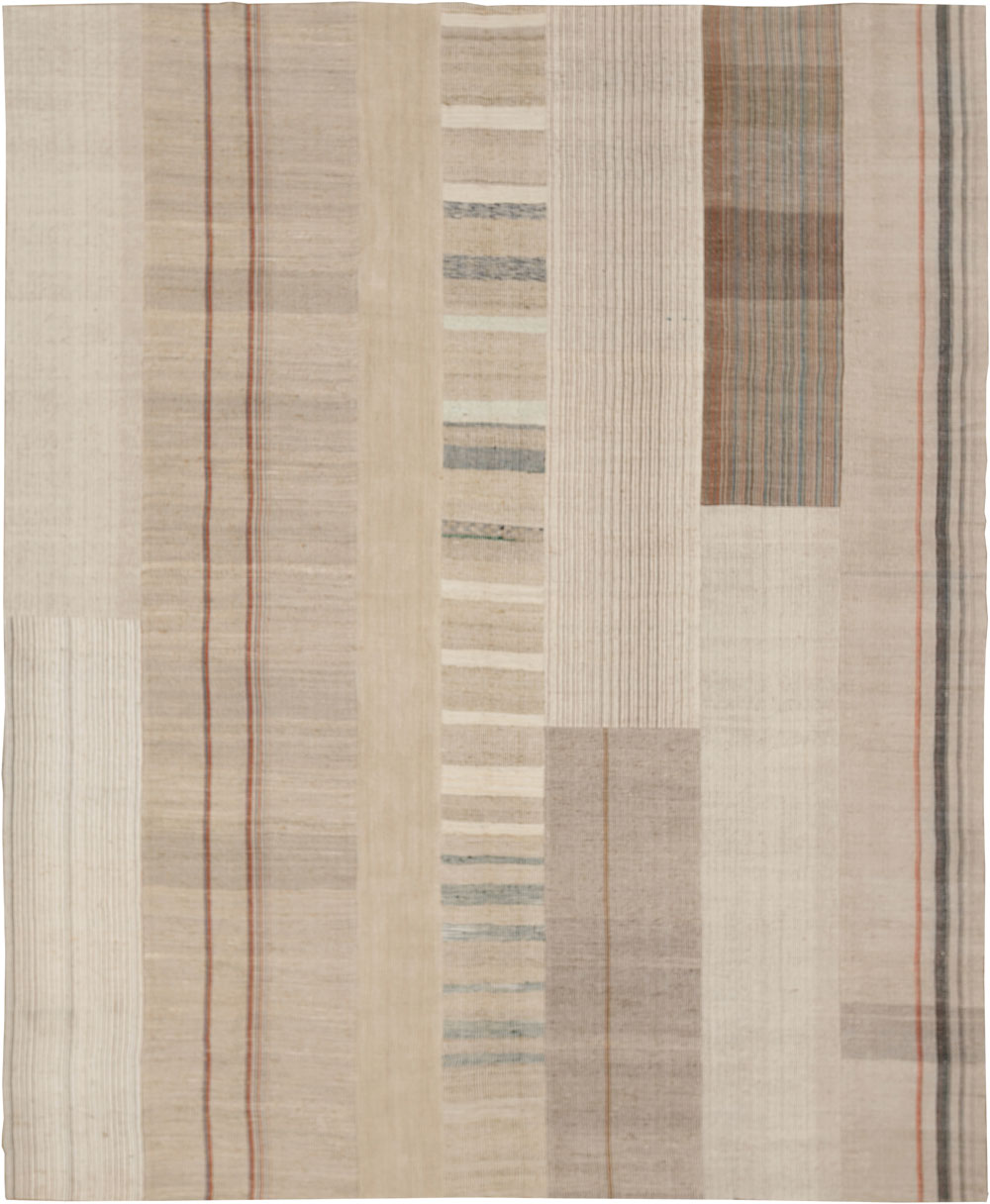 Vintage Turkish Flatweave Kilim Room Size Carpet, No.33593 - Galerie Shabab