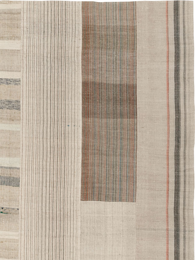 Vintage Turkish Flatweave Kilim Room Size Carpet, No.33593 - Galerie Shabab