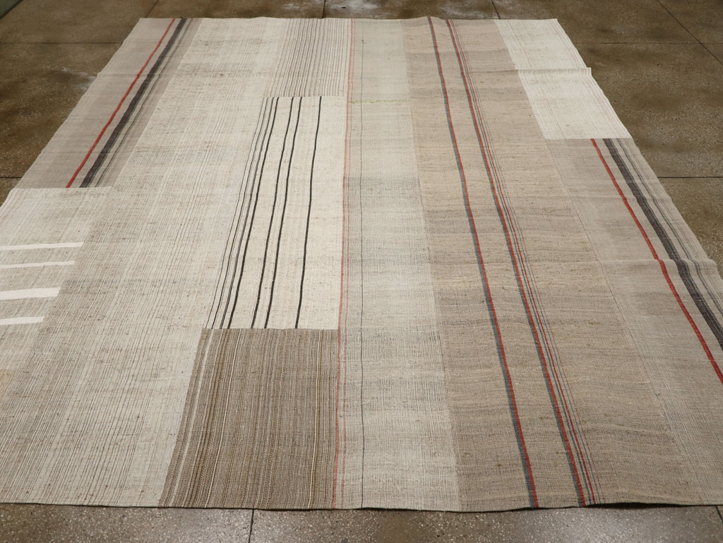 Vintage Turkish Flatweave Kilim Room Size Carpet, No.33594 - Galerie Shabab