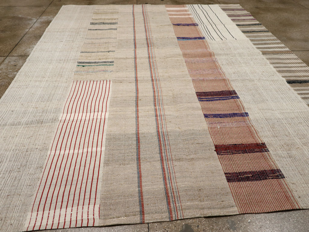 Vintage Turkish Flatweave Kilim Room Size Carpet, No.33595 - Galerie Shabab