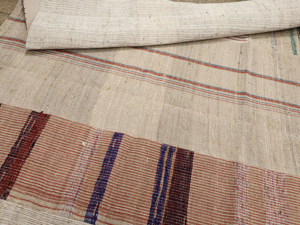 Vintage Turkish Flatweave Kilim Room Size Carpet, No.33595 - Galerie Shabab