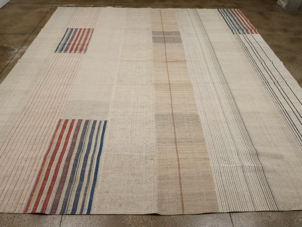 Modern Turkish Flatweave Kilim Large Carpet, No.33600 - Galerie Shabab