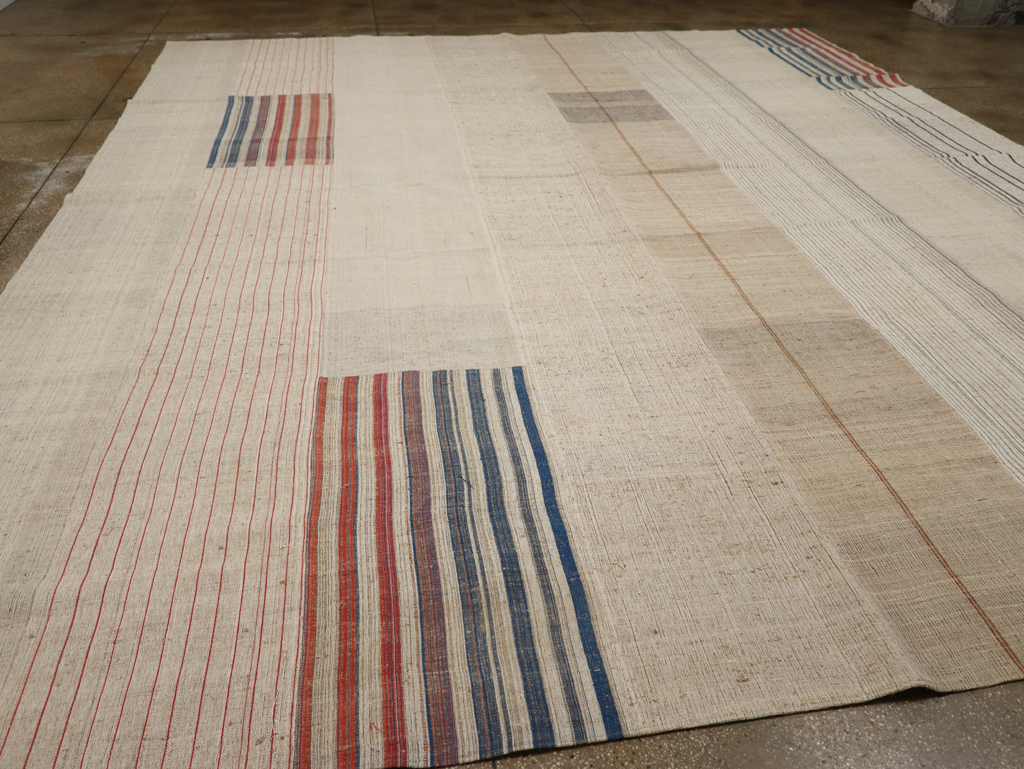 Vintage Turkish Flatweave Kilim Large Carpet, No.33600 - Galerie Shabab