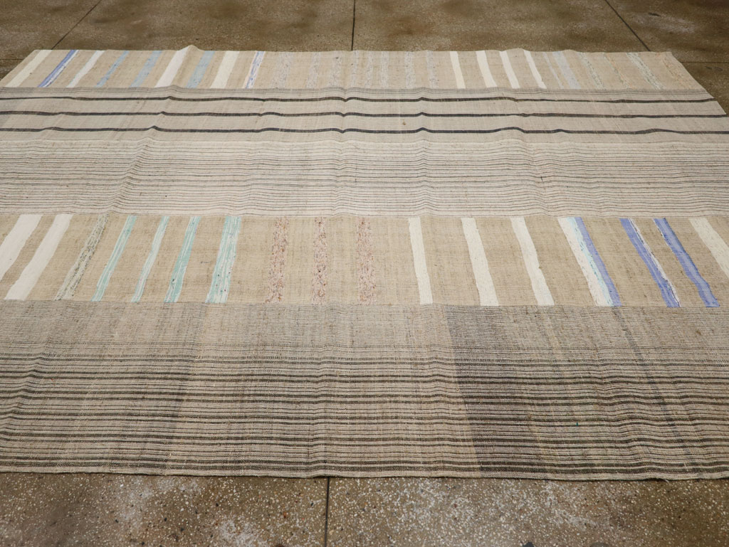 Vintage Turkish Flatweave Kilim Room Size Carpet, No.33601 - Galerie Shabab
