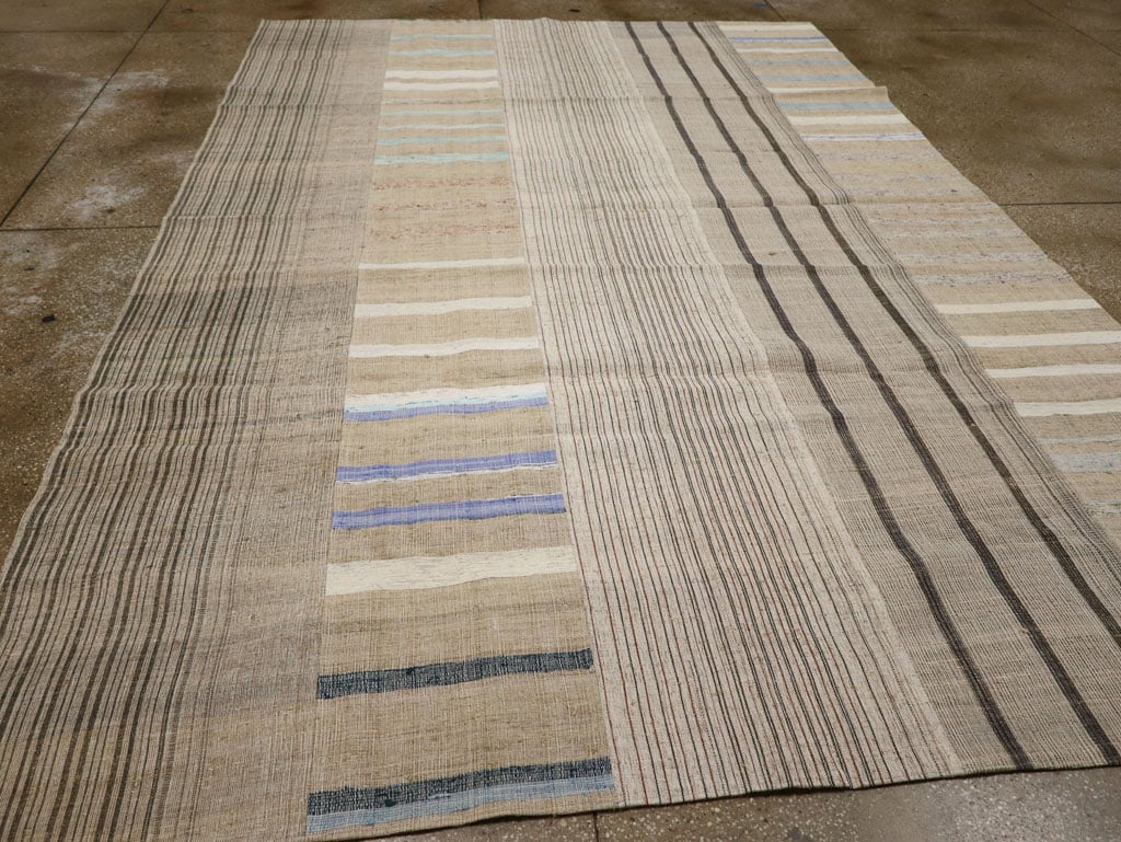 Vintage Turkish Flatweave Kilim Room Size Carpet, No.33601 - Galerie Shabab