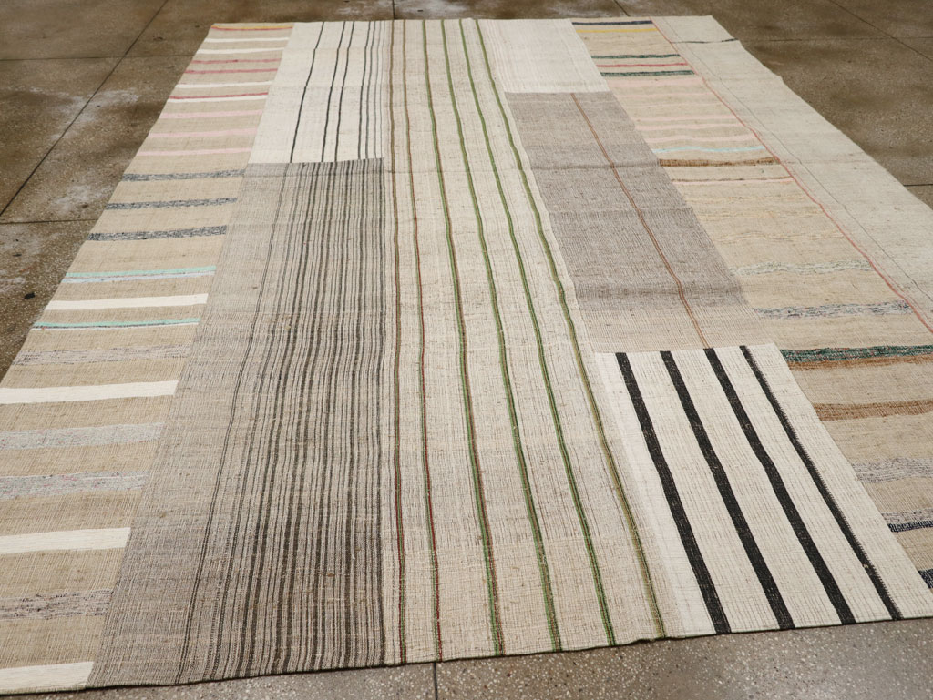 Vintage Turkish Flatweave Kilim Room Size Carpet, No.33602 - Galerie Shabab