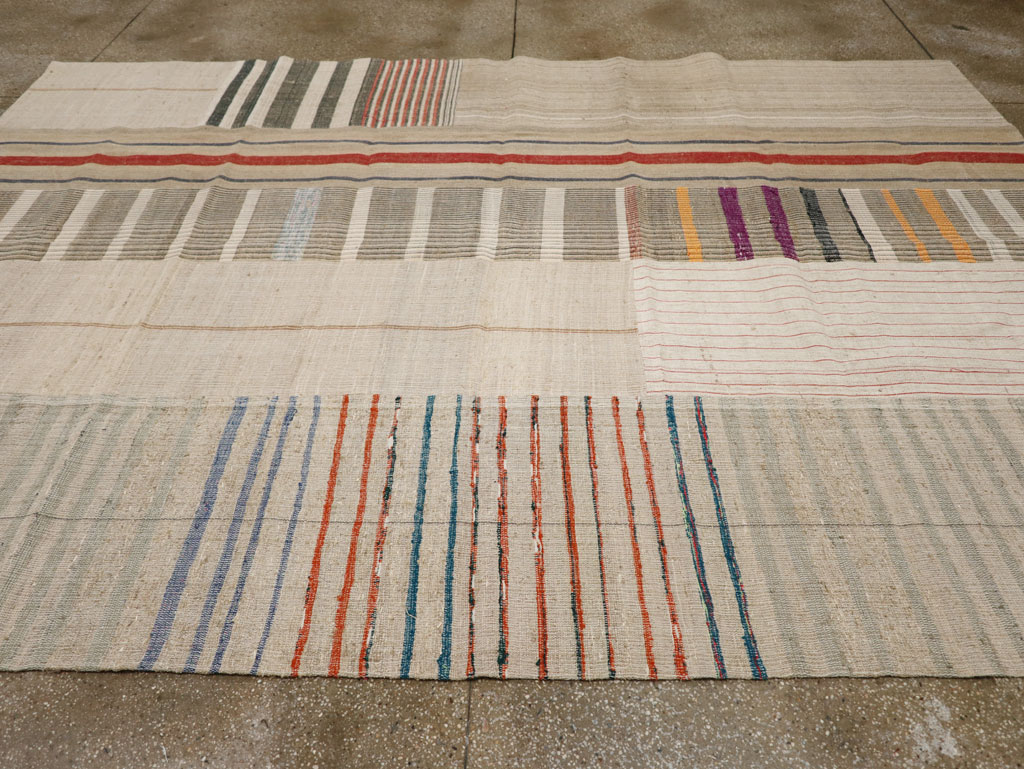 Vintage Turkish Flatweave Kilim Room Size Carpet, No.33603 - Galerie Shabab