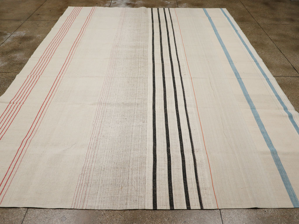 Vintage Turkish Flatweave Kilim Room Size Carpet, No.33604 - Galerie Shabab