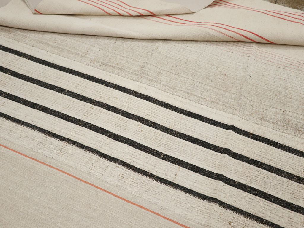 Vintage Turkish Flatweave Kilim Room Size Carpet, No.33604 - Galerie Shabab