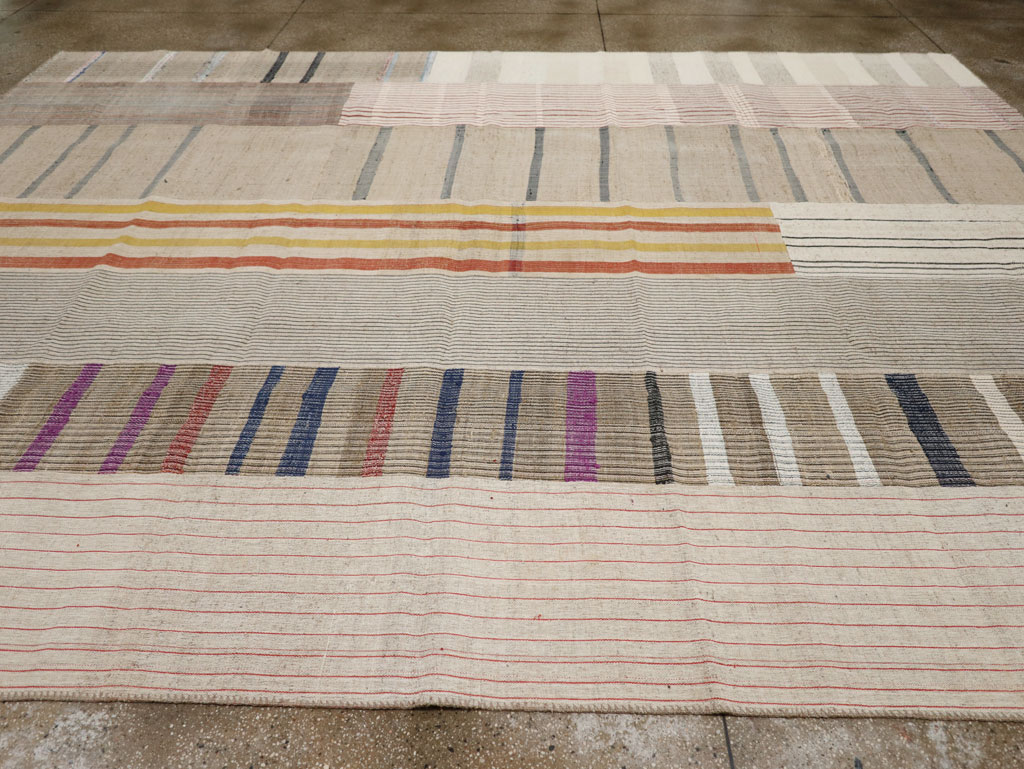 Vintage Turkish Flatweave Kilim Room Size Carpet, No.33605 - Galerie Shabab